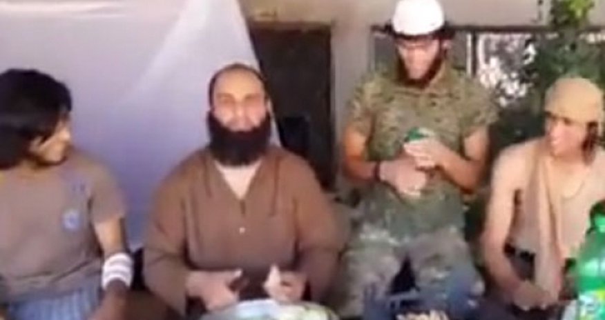 İŞİD-ə qoşulan azərbaycanlıların yeni görüntüləri - VİDEO İŞİD-ə qoşulan azərbaycanlıların yeni görüntüləri - VİDEO