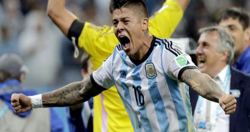 Manchester United sign Marcos Rojo for £16m on five-year deal Manchester United sign Marcos Rojo for £16m on five-year deal