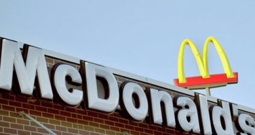 McDonaldsa şok! Filiallar bağlanır McDonaldsa şok! Filiallar bağlanır