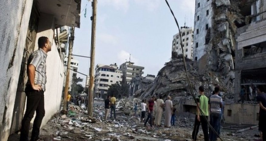 Israel and Palestinians agree long-term truce Israel and Palestinians agree long-term truce