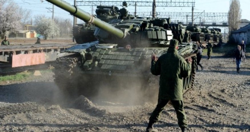 Ukraine crisis: T-72 tank shoots hole in Russian denial Ukraine crisis: T-72 tank shoots hole in Russian denial