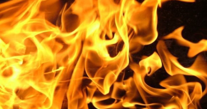 Пожар в одном из тогровых центров Баку Пожар в одном из тогровых центров Баку