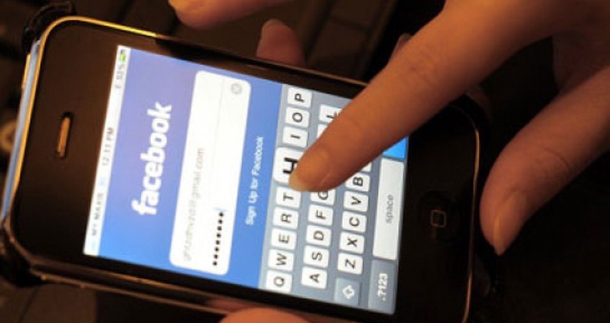 “Facebook”a yarım milyonluq zərbə dəydi “Facebook”a yarım milyonluq zərbə dəydi