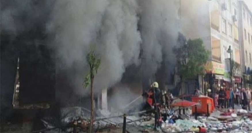 Число вызволенных из-под завалов здания достигло 11 человек Число вызволенных из-под завалов здания достигло 11 человек