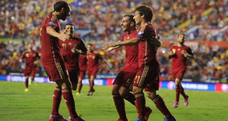 İspaniya özünə gəldi: 5-1 - VİDEO İspaniya özünə gəldi: 5-1 - VİDEO