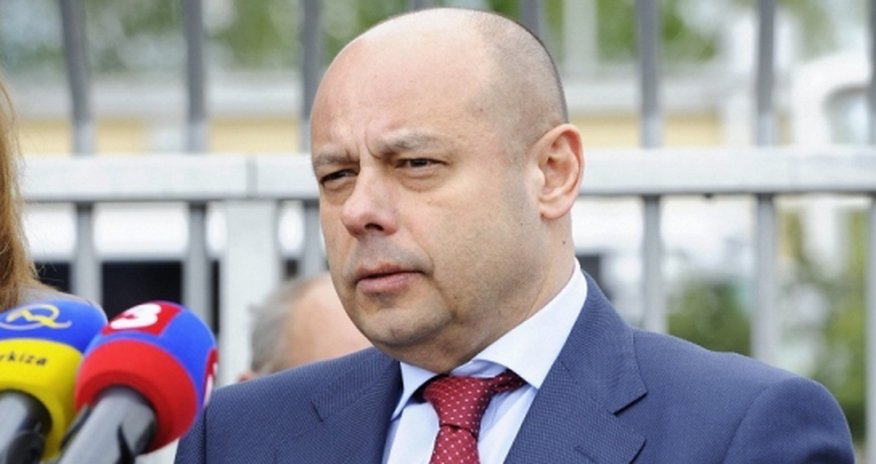 Baku, Kiev mull Azeri oil supplies to Ukrainian refineries Baku, Kiev mull Azeri oil supplies to Ukrainian refineries