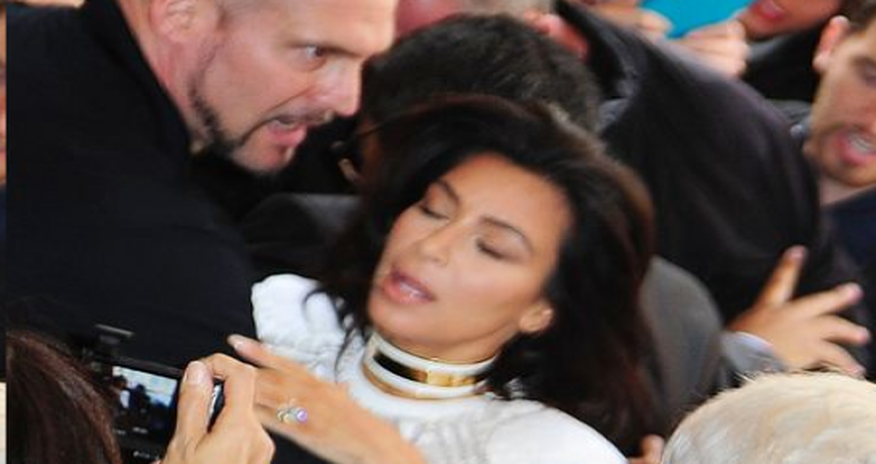 Kim Kardashian was 'attacked' at Fashion Week - VIDEO Kim Kardashian was 'attacked' at Fashion Week - VIDEO