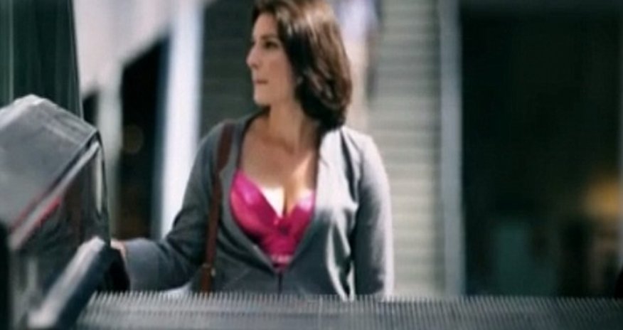 How many times a day are YOUR breasts stared at? - VIDEO How many times a day are YOUR breasts stared at? - VIDEO