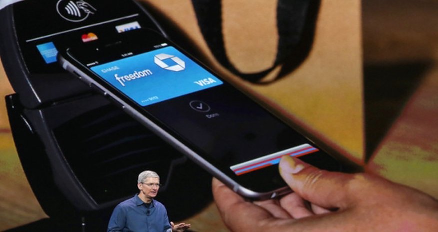 Apple’s IPhone Pay System Casts Shadow on PayPal Spinoff Apple’s IPhone Pay System Casts Shadow on PayPal Spinoff