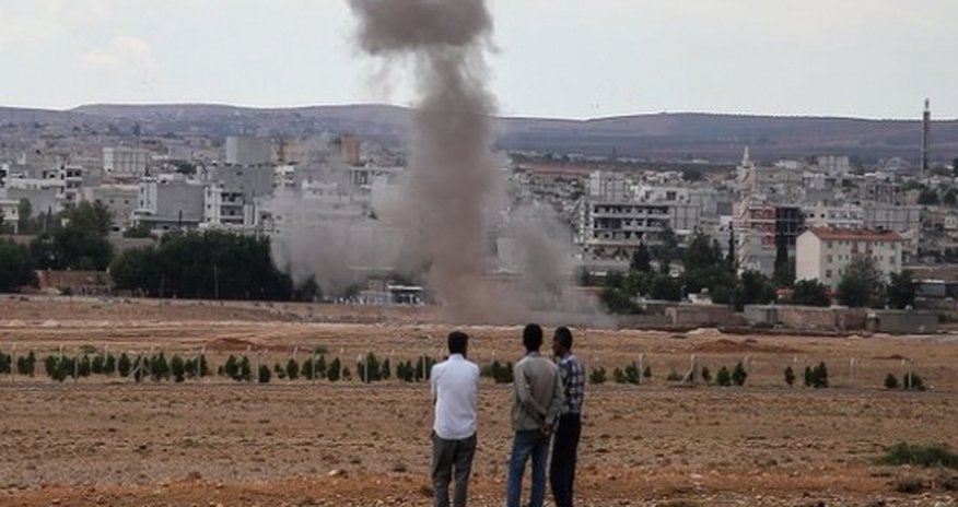 Islamic State crisis: Iraq air strikes 'halt IS advance' Islamic State crisis: Iraq air strikes 'halt IS advance'
