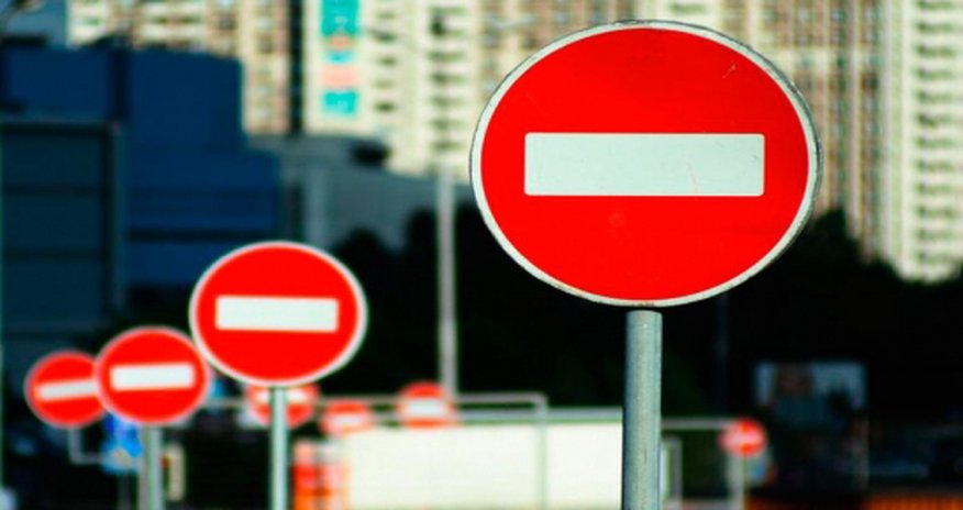 В Баку ограничивается движение транспорта В Баку ограничивается движение транспорта