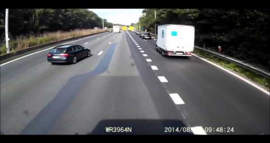 Driver survives the most deadly of crashes - VIDEO Driver survives the most deadly of crashes - VIDEO