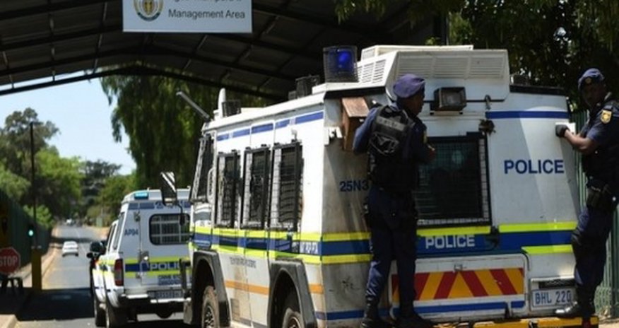 Oscar Pistorius begins jail sentence for Reeva Steenkamp death Oscar Pistorius begins jail sentence for Reeva Steenkamp death