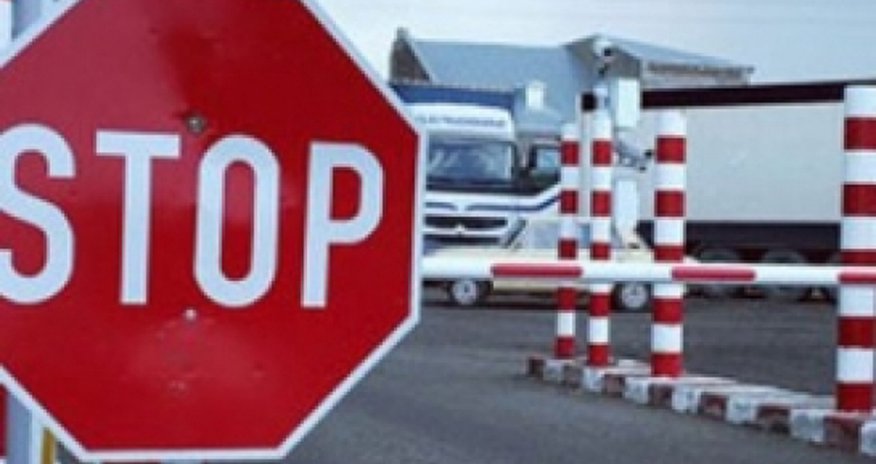“Ebola”ya görə sərhəd bağlandı “Ebola”ya görə sərhəd bağlandı