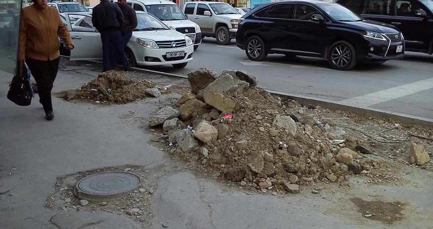 Отвратительный тротуар на ул.Г.Алиева Отвратительный тротуар на ул.Г.Алиева