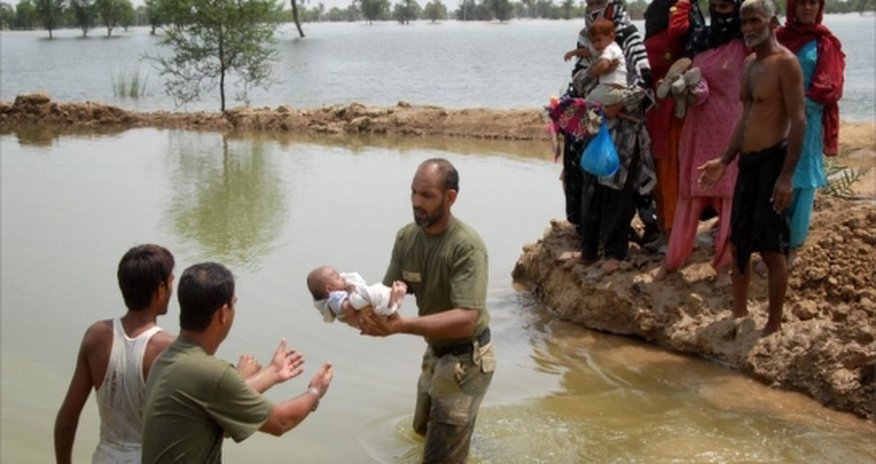 Azerbaijan provides aid to flood victims Azerbaijan provides aid to flood victims