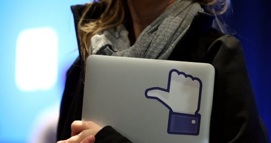 Facebook sets up 'dark web' link to access network via Tor Facebook sets up 'dark web' link to access network via Tor