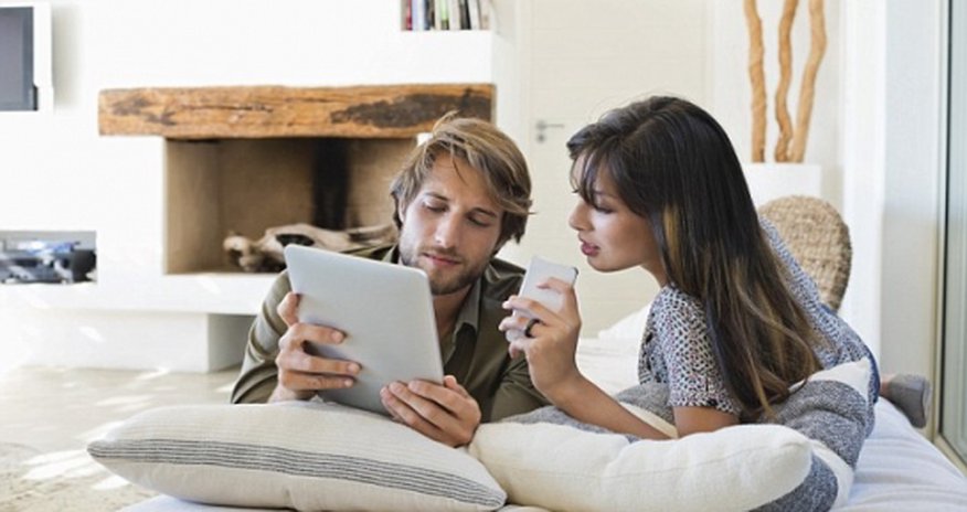 Your smartphone IS ruining your sex life - VIDEO Your smartphone IS ruining your sex life - VIDEO