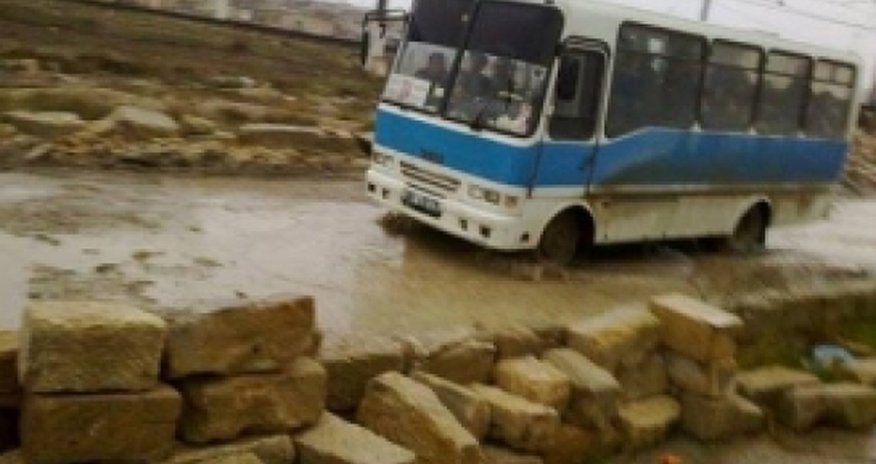 204 nömrəli avtobusların “şou”su - VIDEO 204 nömrəli avtobusların “şou”su - VIDEO
