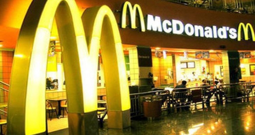 Суд наказал бакинца, пожаловавшегося на «McDonald’s Azerbaijan» Суд наказал бакинца, пожаловавшегося на «McDonald’s Azerbaijan»