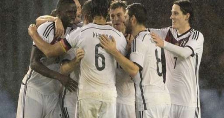 Spain 1 - 0 Germany Spain 1 - 0 Germany
