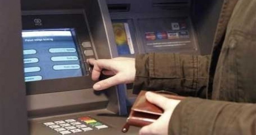 Bakıya yeriyən bankomatlar gətirilir Bakıya yeriyən bankomatlar gətirilir