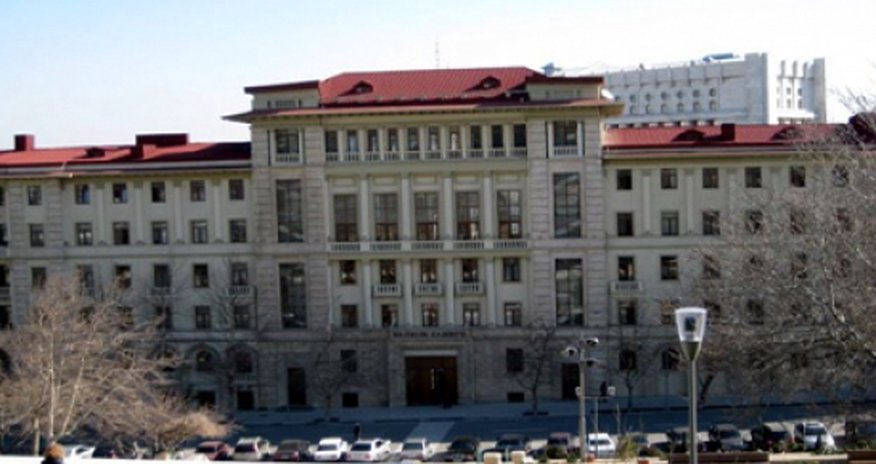 Azərbaycanda yetim uşaqlar təhsil haqqından azad edildi Azərbaycanda yetim uşaqlar təhsil haqqından azad edildi