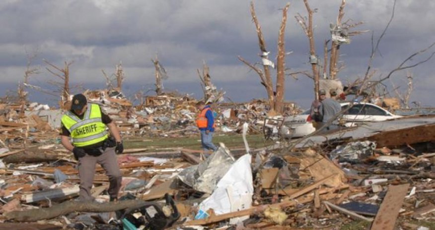 Six people dead after tornadoes tear apart US Midwest Six people dead after tornadoes tear apart US Midwest