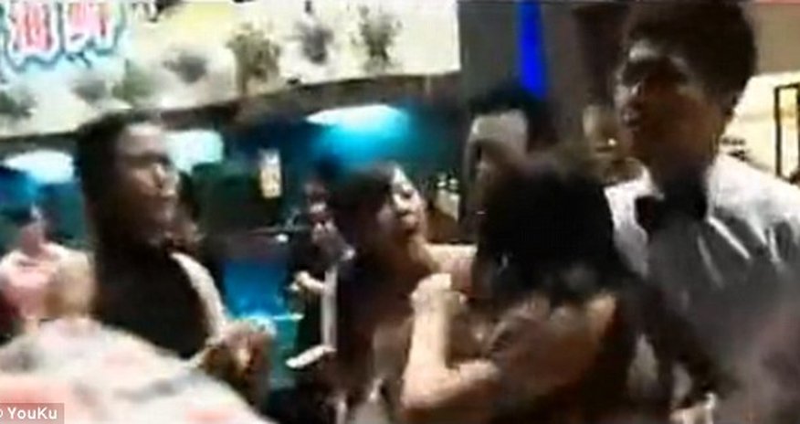 Catfight between bride and new husband's pregnant mistress - PHOTO+VIDEO Catfight between bride and new husband's pregnant mistress - PHOTO+VIDEO