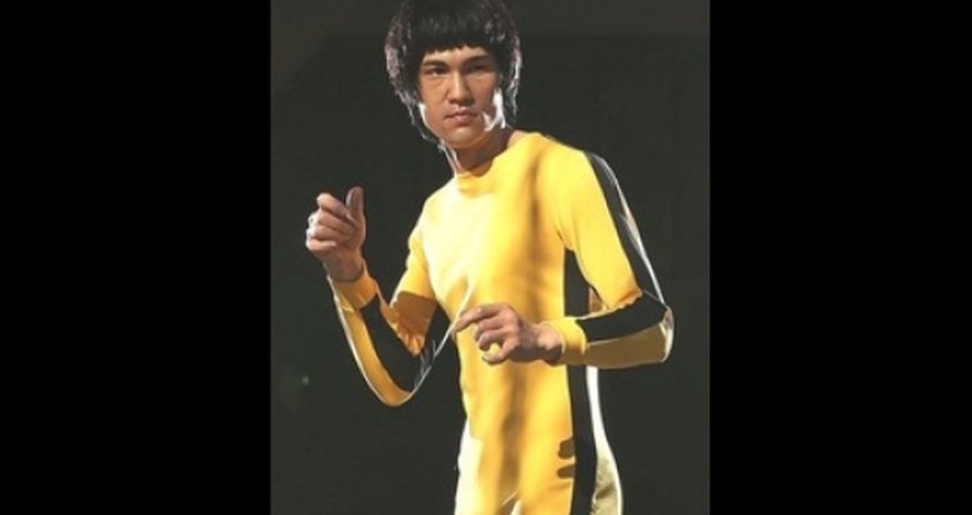 Bruce Lee: Yellow jumpsuit sells for $100,000 Bruce Lee: Yellow jumpsuit sells for $100,000