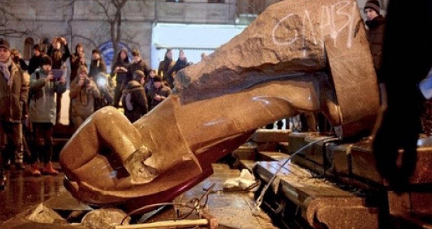 How Lenin's statue in Ukraine silenced news in Vietnam How Lenin's statue in Ukraine silenced news in Vietnam