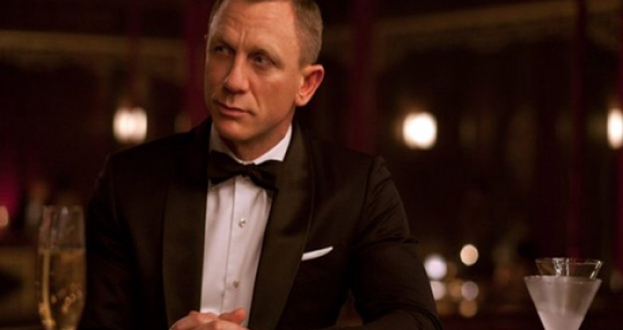James Bond is an 'impotent drunk' James Bond is an 'impotent drunk'