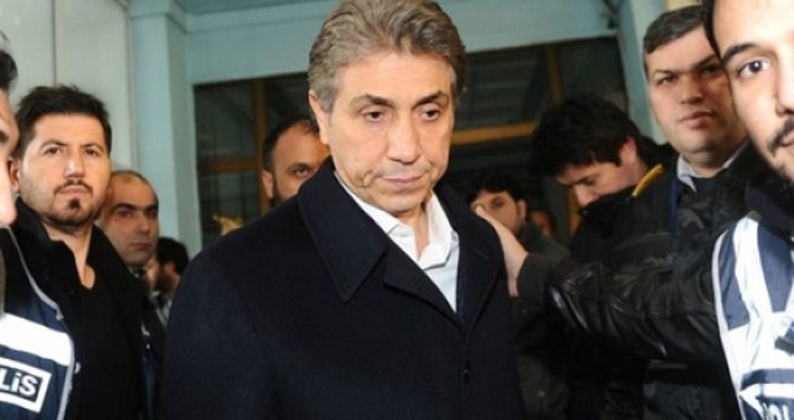 Turkey PM decries 'dirty probe plot' Turkey PM decries 'dirty probe plot'