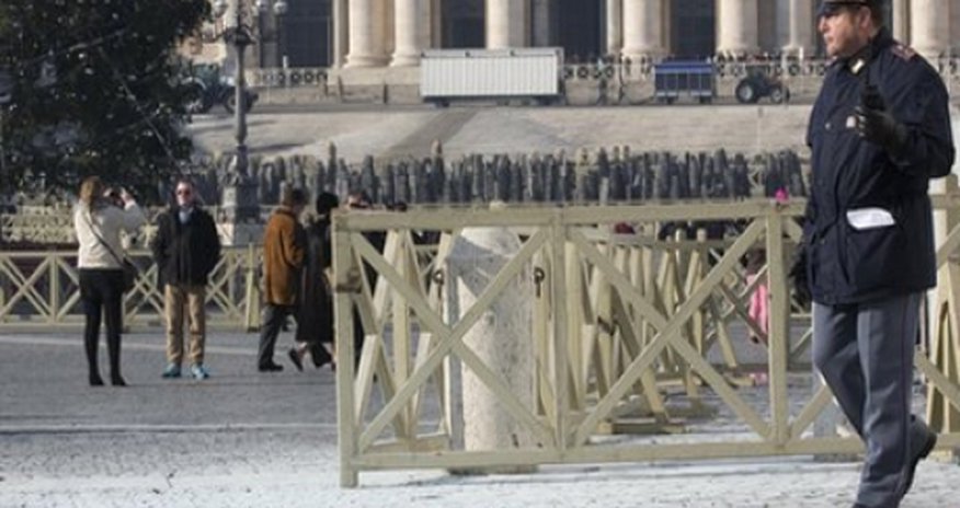 Man sets himself on fire in Vatican Man sets himself on fire in Vatican