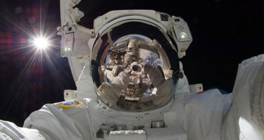 Number of photos to reach 1 trillion thanks to selfie explosion Number of photos to reach 1 trillion thanks to selfie explosion