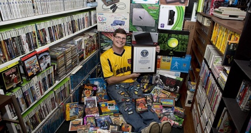 Man amasses the world's biggest video game collection Man amasses the world's biggest video game collection