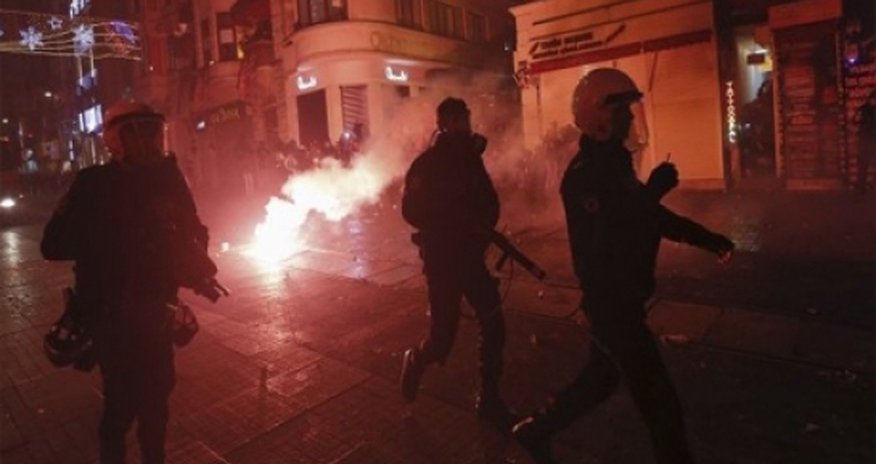 Turkey's PM Erdogan vows to fight on Turkey's PM Erdogan vows to fight on