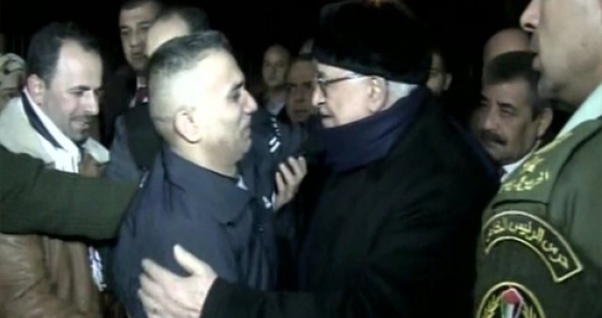 Israel frees Palestinian prisoners Israel frees Palestinian prisoners
