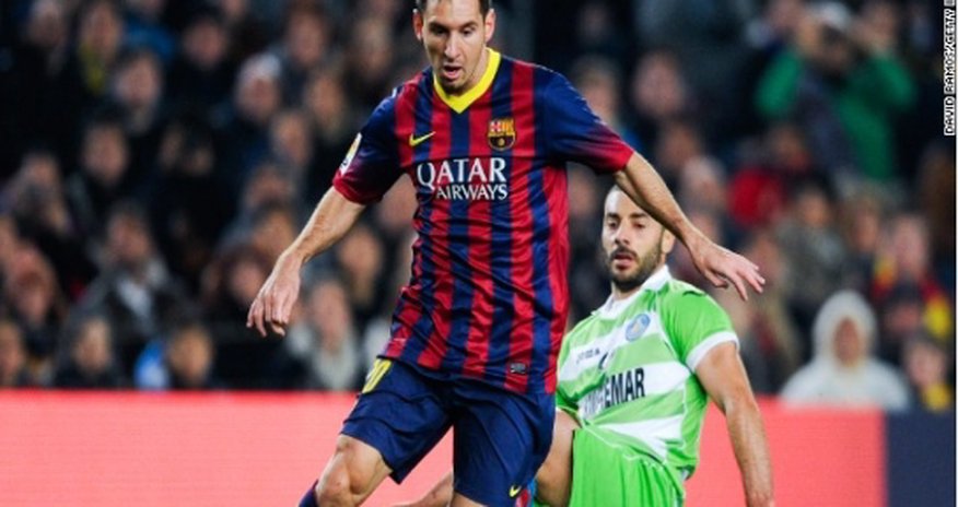 Messi returns from injury in Barcelona victory Messi returns from injury in Barcelona victory