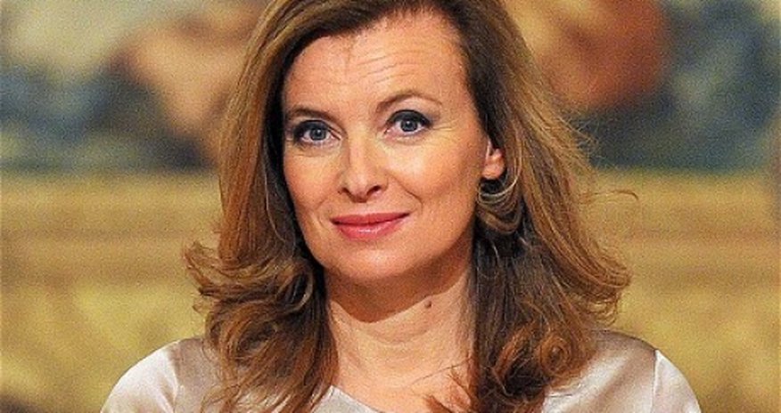 French First Girlfriend Valérie Trierweiler in hospital after French First Girlfriend Valérie Trierweiler in hospital after