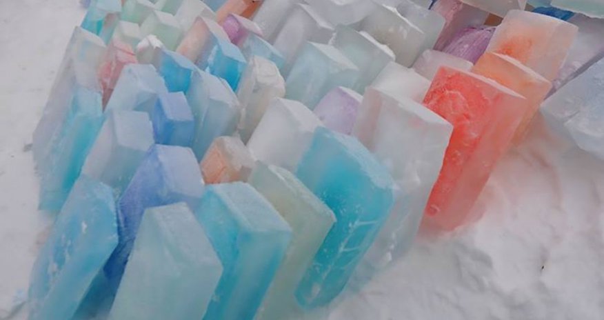 Man spends 6 nights in -30C weather to build his own rainbow ICE FORT - PHOTO Man spends 6 nights in -30C weather to build his own rainbow ICE FORT - PHOTO