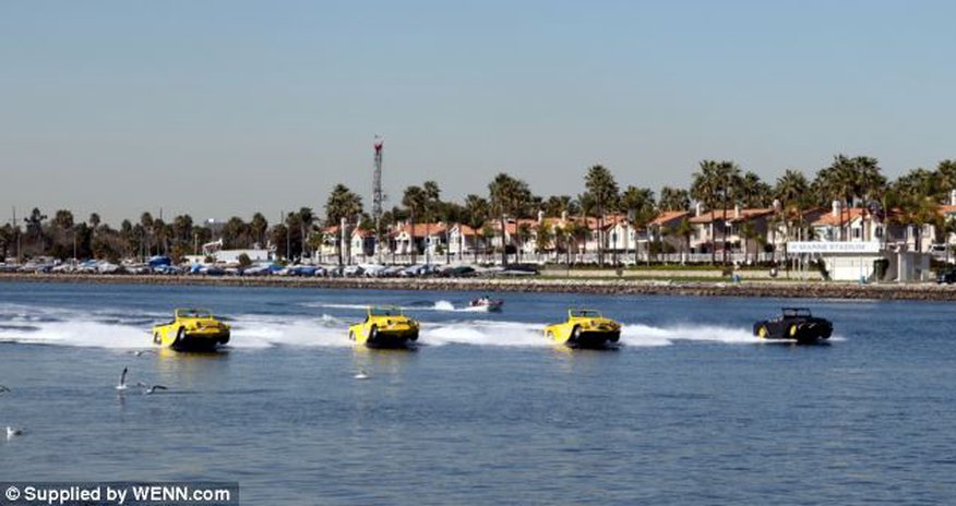 World's fastest amphibious vehicle can go from car to boat in just 15 sec - PHOTO+VIDEO World's fastest amphibious vehicle can go from car to boat in just 15 sec - PHOTO+VIDEO