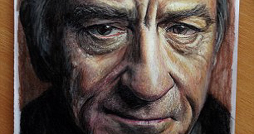 Artist turns his hand to portraiture with drawings so realistic - PHOTO Artist turns his hand to portraiture with drawings so realistic - PHOTO