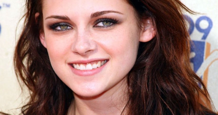 Kristen Stewart writes worst poem of all time Kristen Stewart writes worst poem of all time