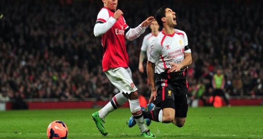 Suarez denied penalty Suarez denied penalty