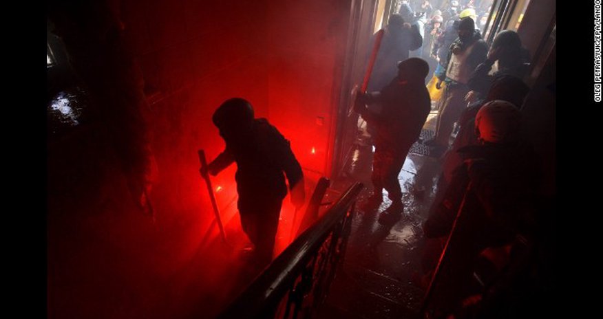Tensions high in Ukraine after at least 21 die in fiery clashes - PHOTO Tensions high in Ukraine after at least 21 die in fiery clashes - PHOTO