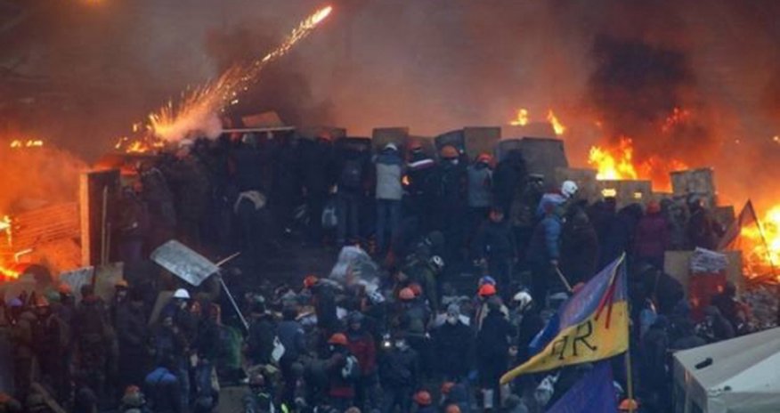 25 people are dead as Kiev burns 25 people are dead as Kiev burns