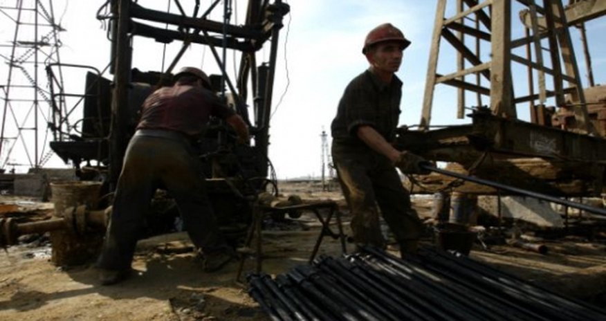 Azerbaijan: economic overviews Azerbaijan: economic overviews