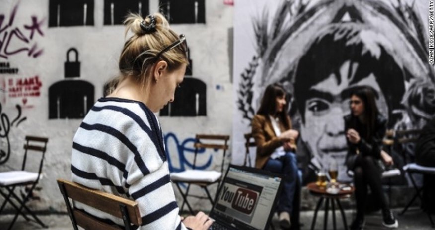 Turkish court lifts total YouTube ban Turkish court lifts total YouTube ban