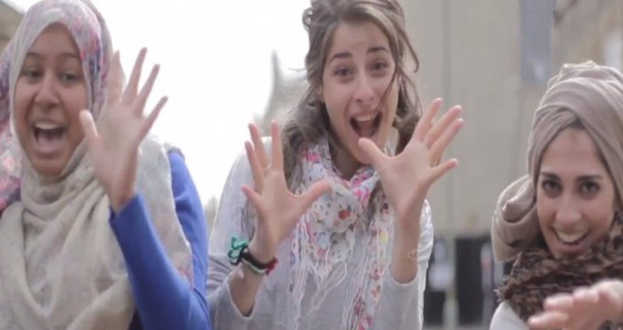 British Muslims dancing to Pharrell's 'Happy' - PHOTO+VIDEO British Muslims dancing to Pharrell's 'Happy' - PHOTO+VIDEO